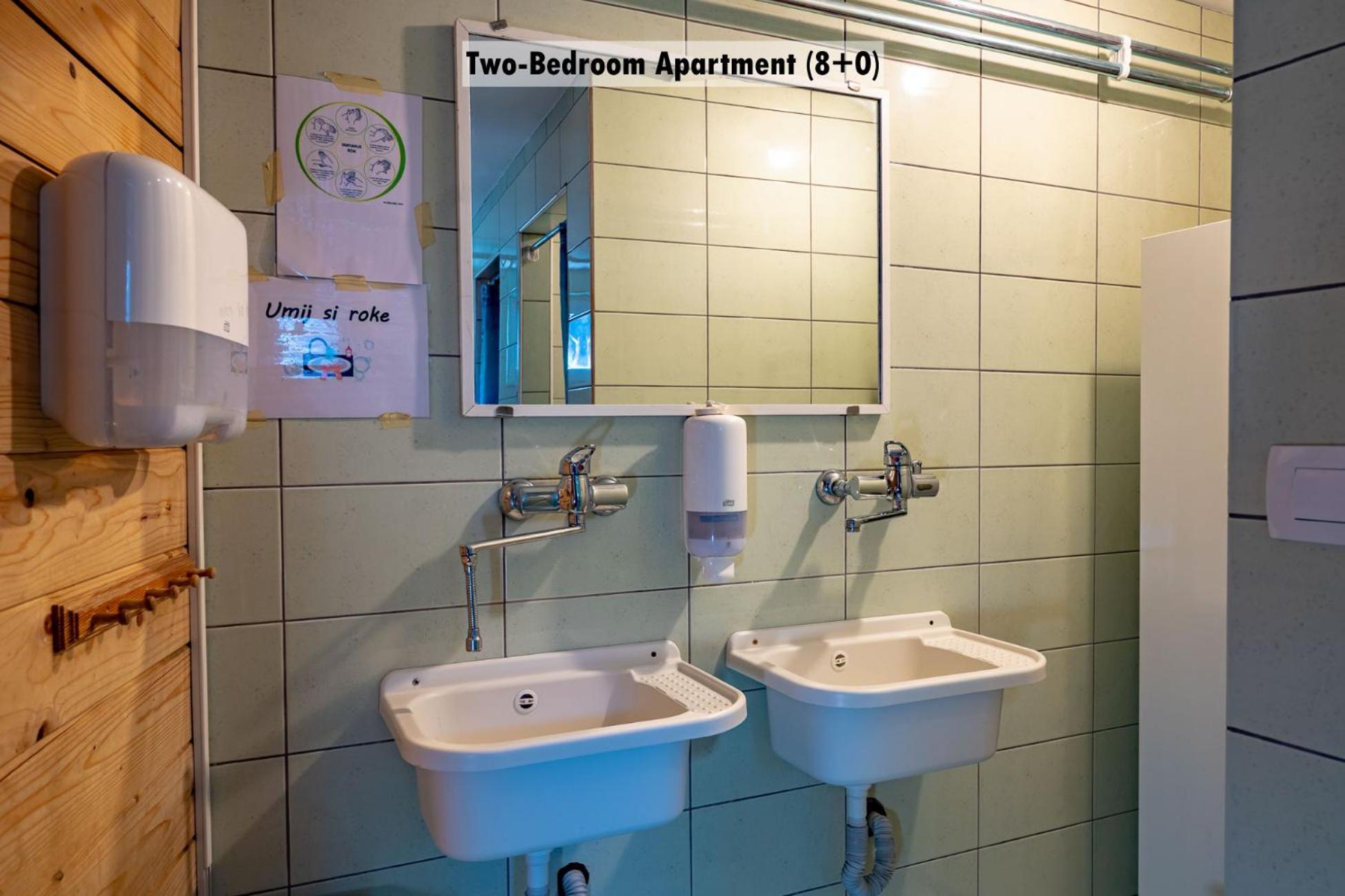 Apartments Farm House Uric جيسينيس المظهر الخارجي الصورة