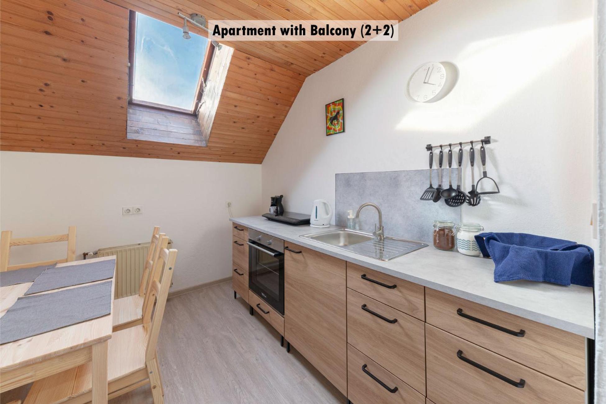 Apartments Farm House Uric جيسينيس المظهر الخارجي الصورة
