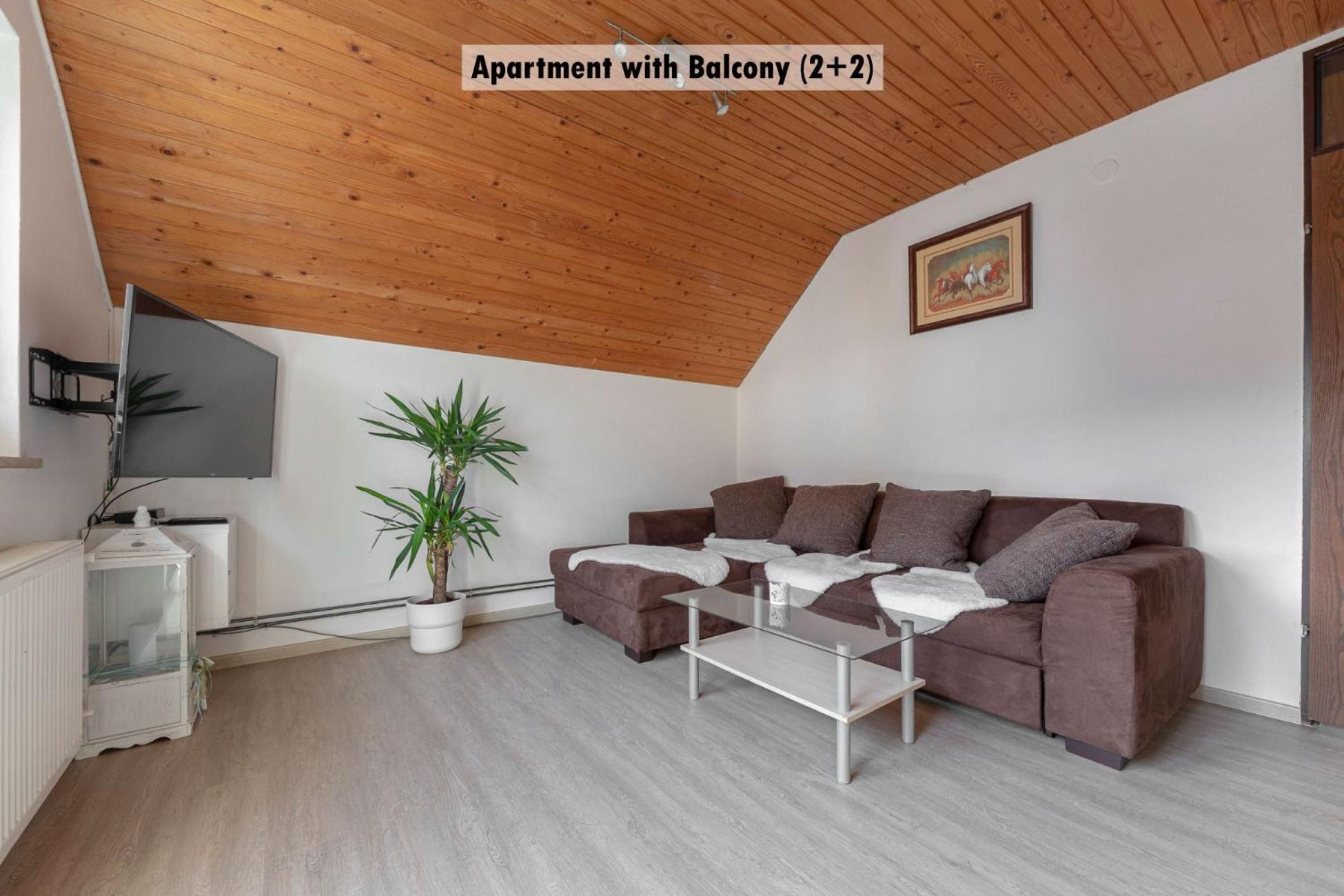 Apartments Farm House Uric جيسينيس المظهر الخارجي الصورة