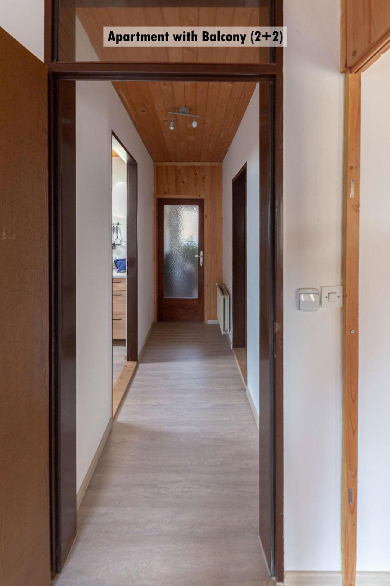 Apartments Farm House Uric جيسينيس المظهر الخارجي الصورة