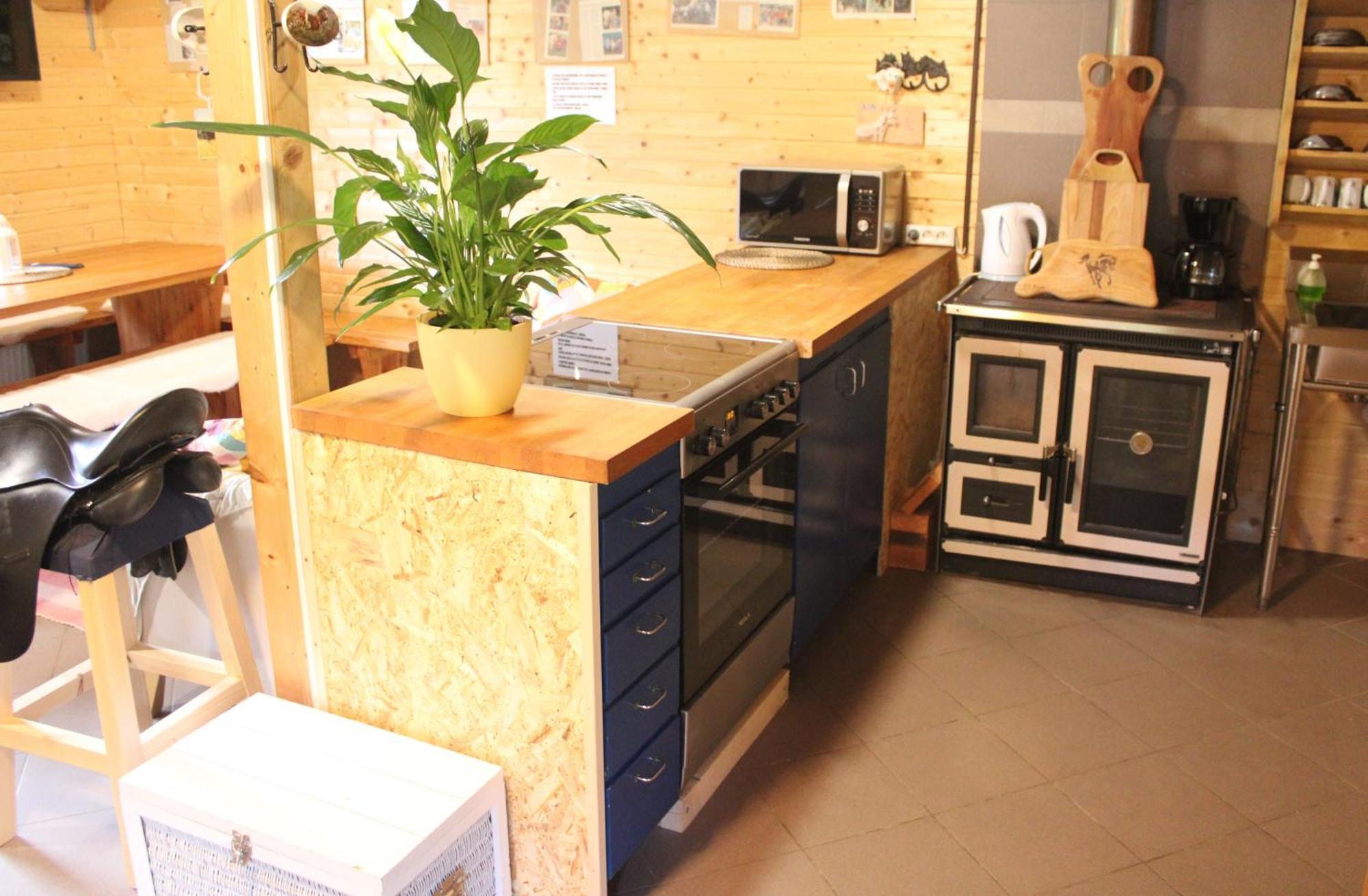 Apartments Farm House Uric جيسينيس الغرفة الصورة